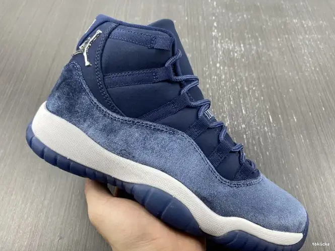 Reps TBK Velvet AR0715-441 WMNS 11 Navy Jordan Air Midnight 0323